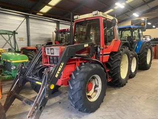 International 845XL 4wd rood/wit IHC, 1982, korte poken, 30km/u, MARGE prijs