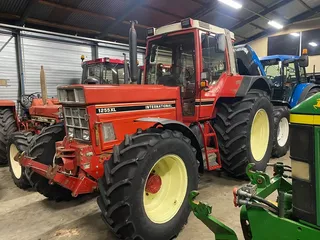 International 1255XL 40km/u, 1984, luchtremmen, Aigner fronthef en front pto