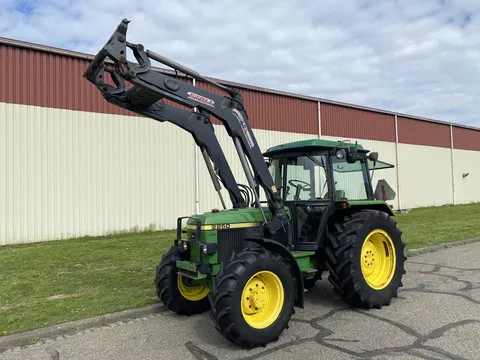John Deere 2250 40km/u met Stoll frontlader