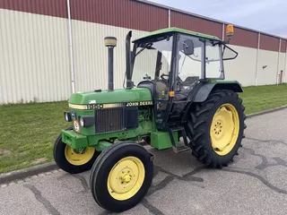John Deere 1950 met kruip