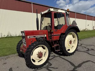 International 745XL 4wd